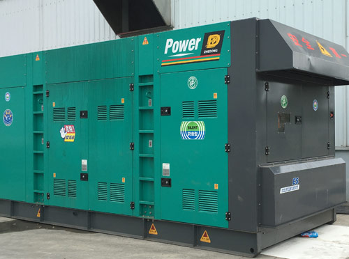 顺庆升级发电机组的过程中需要注意哪些安全事项？