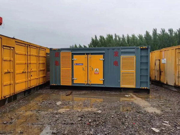 顺庆柴油发电机如何判断干式空气滤清器是否需要更换？