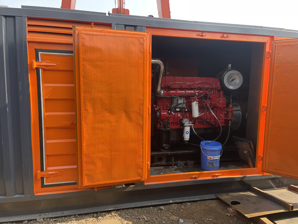 顺庆柴油发电机组在高温环境下运行时需要注意哪些问题？